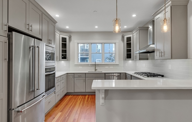 16 TRAYMORE ST