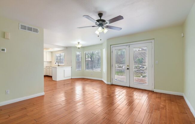 4 beds, 2.5 baths, $2,000