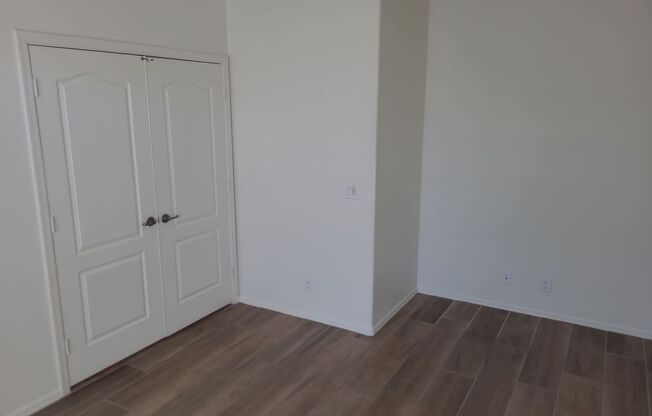 2 beds, 2 baths, $1,649, Unit # 276