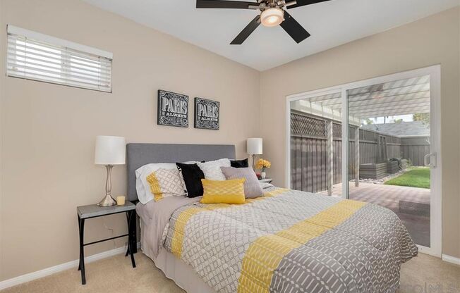 !!!CHARMING 4 BED 1 BATH HOME, DETACHED GARAGE, IN NORMAL HEIGHTS, AC, INCREDIBLE BACKYARD !!!