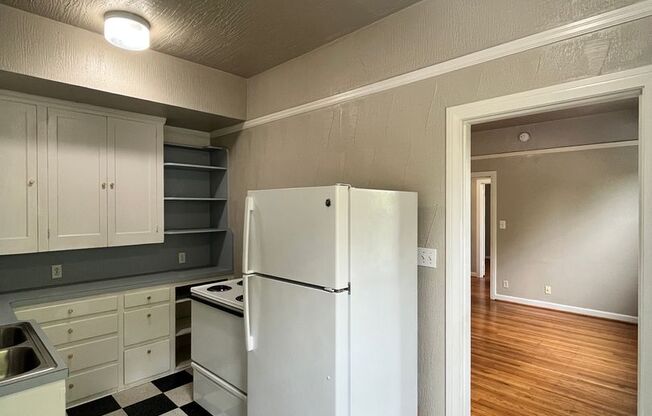 1 bed, 1 bath, $1,495, Unit 104
