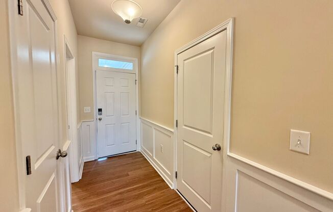Charming 3BD, 2.5BA Raleigh Townhome in an HOA Community Near Triangle Town Center