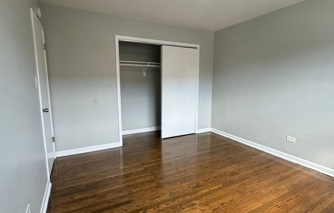 1 bed, 1 bath, $1,000, Unit 25