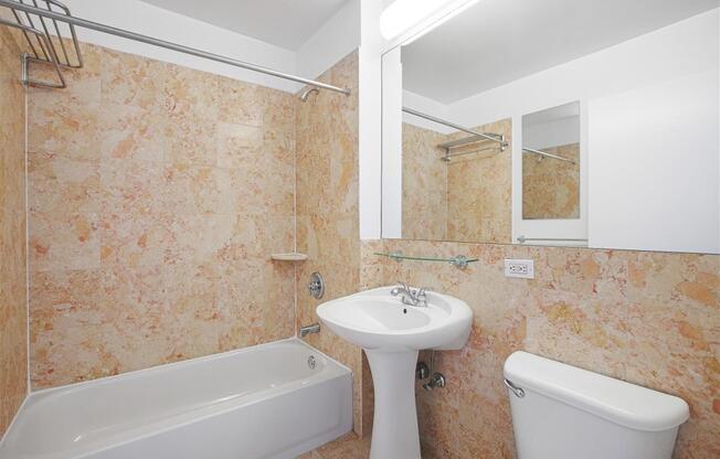 2 beds, 2 baths, $5,595, Unit S8E