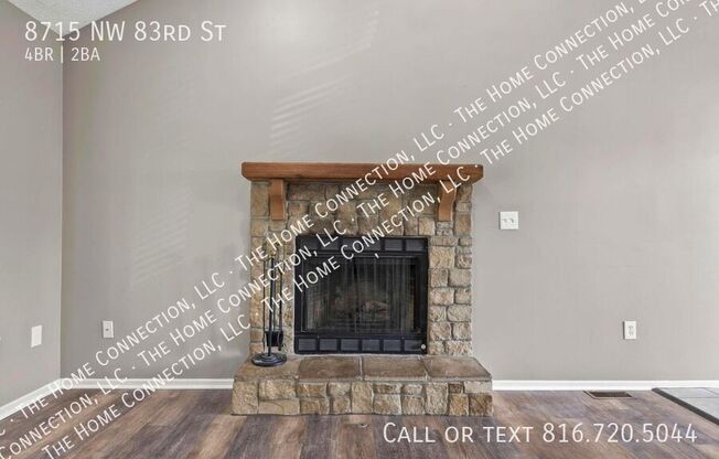 8715 NW 83 ST