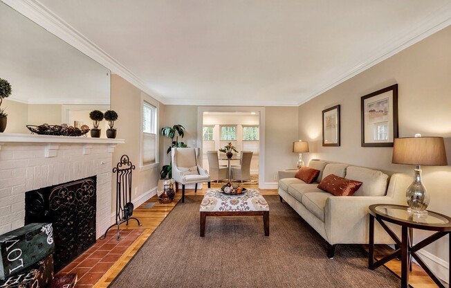 25 ALLEN AVE