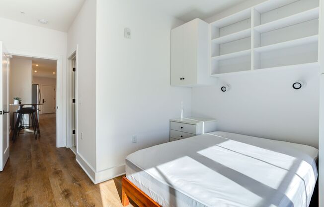 1 bed, 1 bath, 110 sqft, $1,490