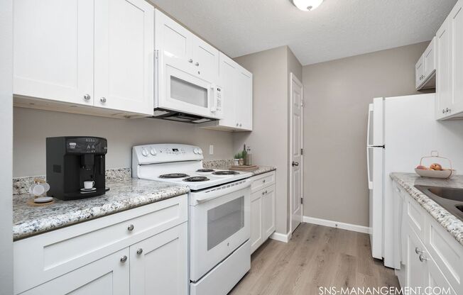 2 beds, 2 baths, 895 sqft, $1,325, Unit SH 2244-09