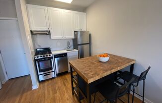 Studio, 1 bath, $1,300, Unit 310