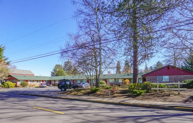 Meadowlark Apartments