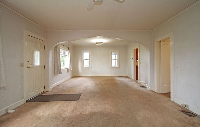 3 Bed/1 Bath Craftsman Home – Oregon City