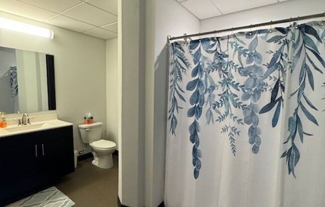 1 bed, 1 bath, 990 sqft, $2,100, Unit 211