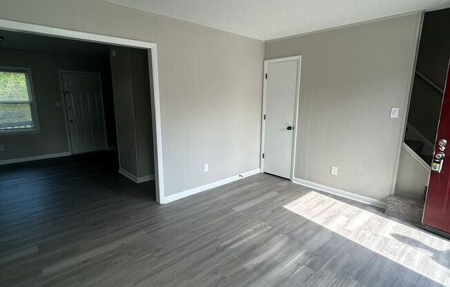 2 beds, 1.5 baths, 1,100 sqft, $1,090, Unit 720-B