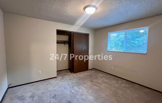 2 beds, 1 bath, $1,795, Unit 5273