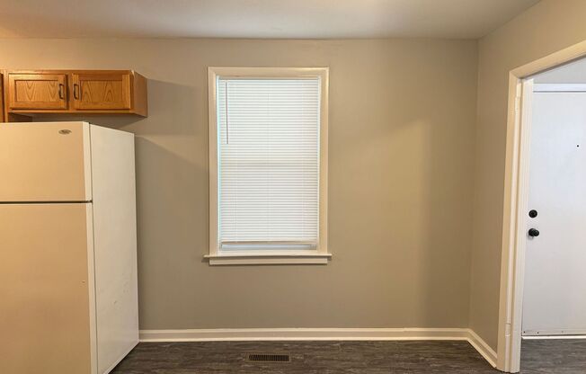 3 beds, 1 bath, $1,295