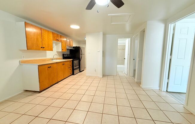 2 beds, 1 bath, $1,299, Unit 5