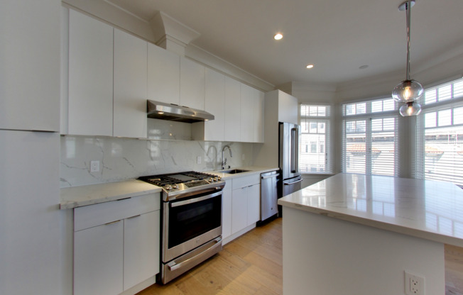 1305 Lombard Street (1298r)