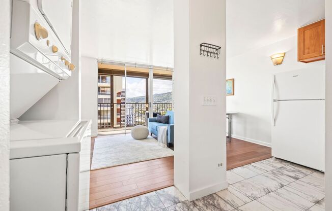 For Rent - [Rainbow Place] 2754 Kuilei St. #2002