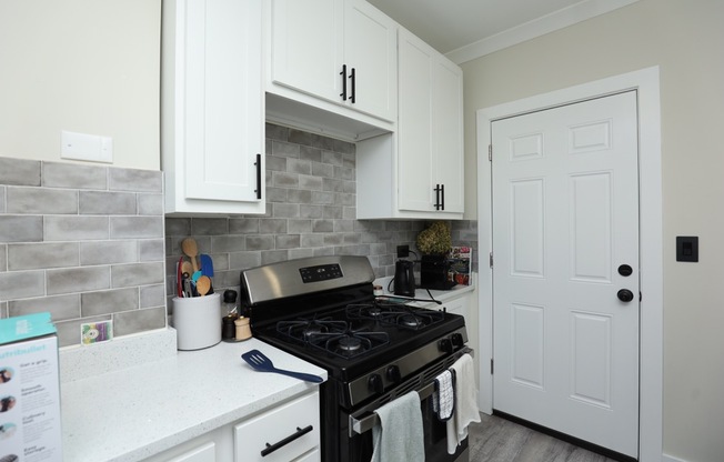 3821 Greenview Ave.