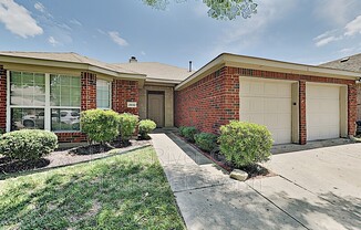 2832 BLUE HERON DR