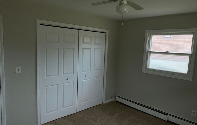 2 beds, 1 bath, $1,350, Unit 1716 #4