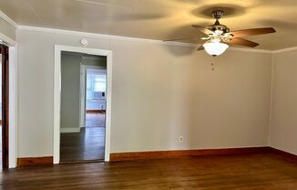 3 beds, 1 bath, $975