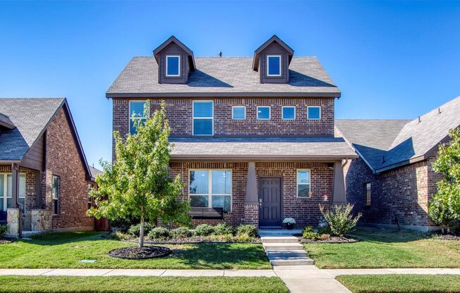 Elegantly crafted by Impression Homes, this Marion plan is nestled in the Greenway Master planned community with Celina ISD!