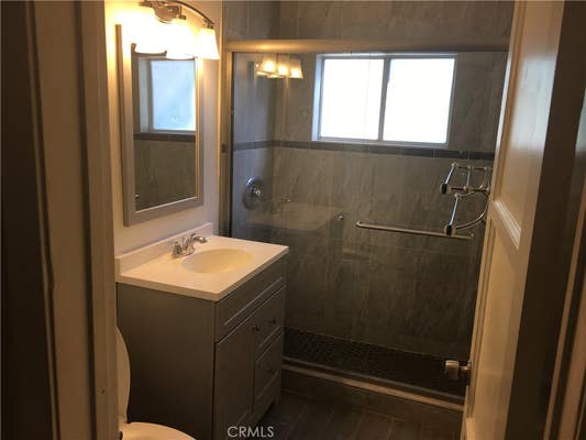 4933 CAHUENGA BLVD