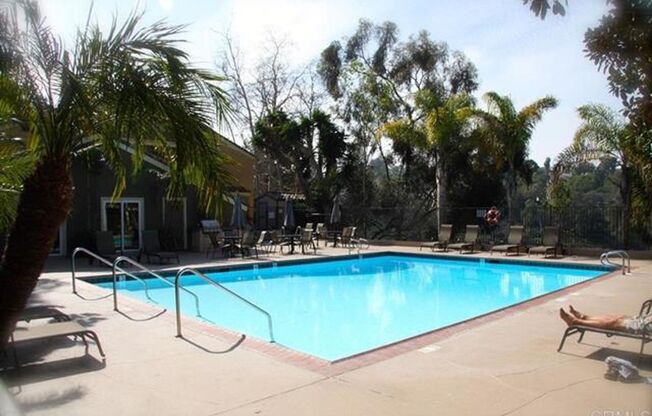 $2,400 - 1 Bed / 1 Bath Condo in Villa Toscana in La Jolla