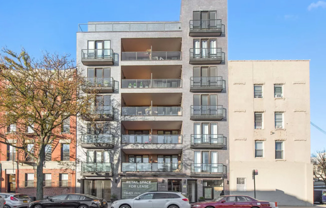 1059 Manhattan Avenue