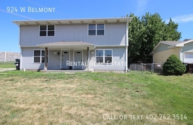924 W BELMONT