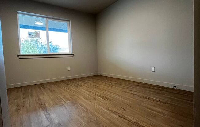 2 beds, 1 bath, 1,000 sqft, $1,650, Unit B