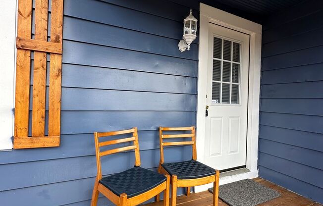Immediate Move-In! Renovated 2BR House Near Ball State w/ Fireplace & Outdoor Space