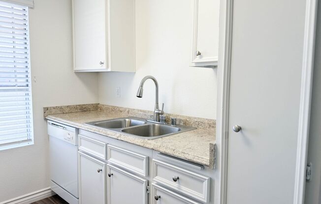 1 bed, 1 bath, $2,095