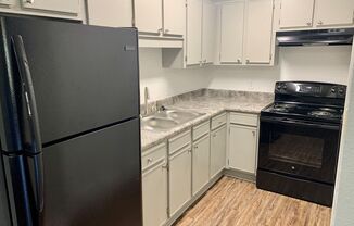 1 bed, 1 bath, $600, Unit H07