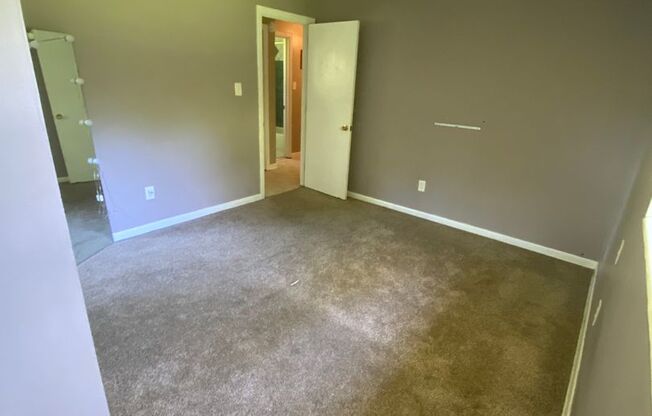 3 beds, 1 bath, $1,495