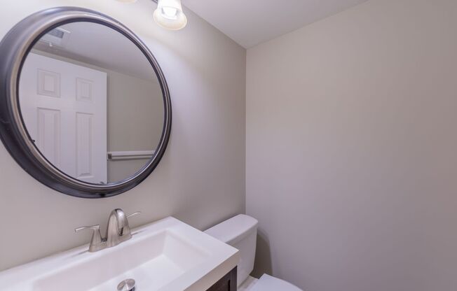 3 beds, 1.5 baths, 1,075 sqft, $1,650, Unit 723HCI