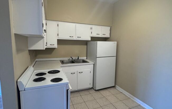 1 bed, 1 bath, 600 sqft, $1,300