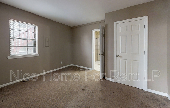 108 W EVESHAM RD