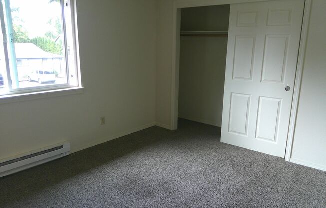 1 bed, 1 bath, 650 sqft, $1,050, Unit 65