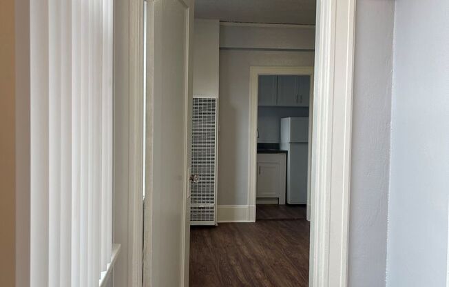 Studio, 1 bath, 350 sqft, $1,235, Unit 202