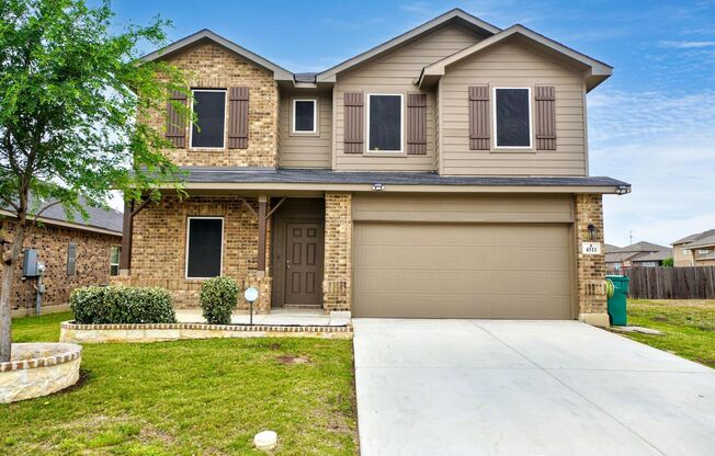 Stunning 4-Bedroom Home in Notting Hill, Converse - Realtor Commission: $550