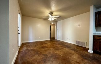 3 beds, 2 baths, $1,250, Unit 1924 D