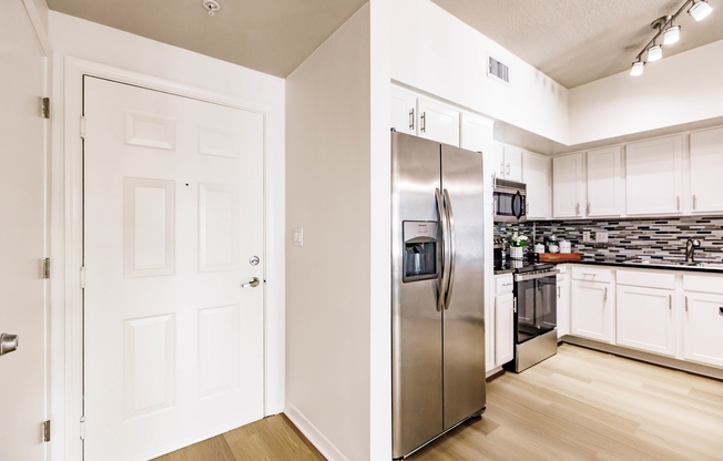 2 beds, 2 baths, 1,100 sqft, $3,285