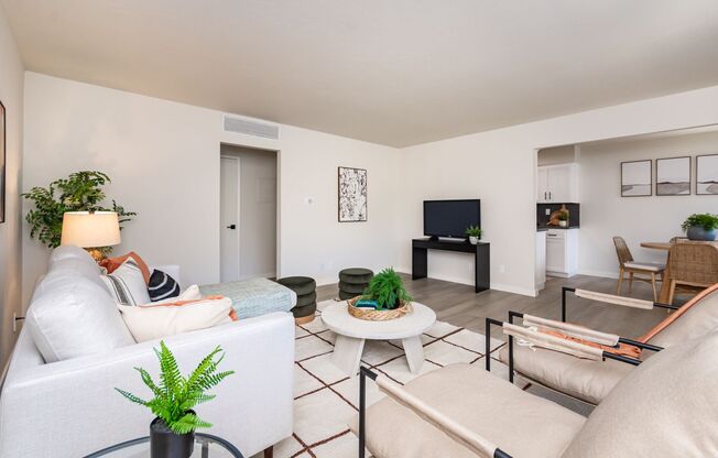 1 bed, 1 bath, 734 sqft, $1,575, Unit 5