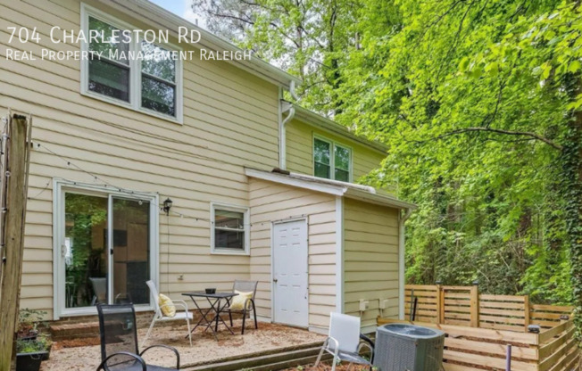 704 CHARLESTON RD