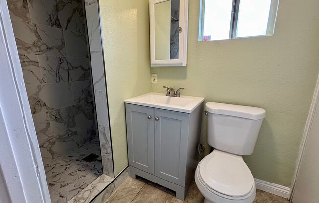 1 bed, 1 bath, $1,000