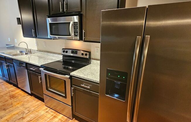 1 bed, 1 bath, 744 sqft, $1,325, Unit W212