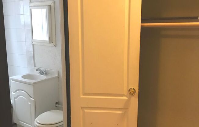 Studio, 1 bath, $795, Unit 04