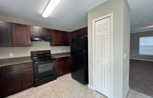 3 beds, 2 baths, $1,450